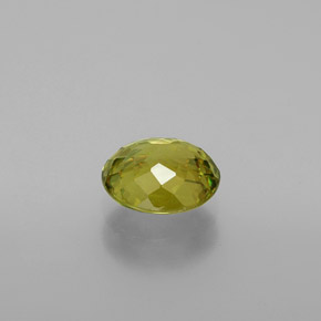 Sfene naturale verde da 1,82 ct, taglio ovale, VS
