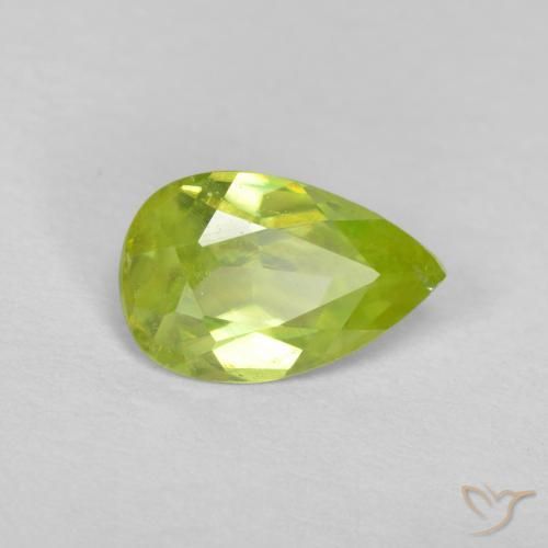 Sfene Giallo chiaro naturale da 0.82 ct, Forma a pera, VS