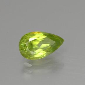 Sfene naturale verde da 1,56 ct, taglio a pera, SI