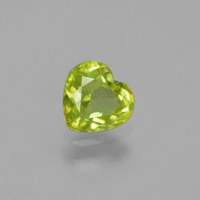 Sfene Verde dorato naturale da 0.59 ct, A forma di cuore, VS-SI