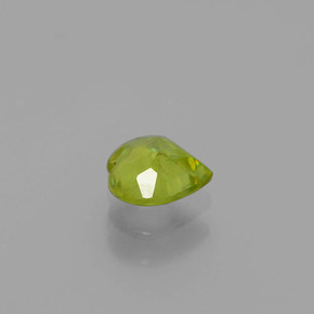 Sfene Verde dorato naturale da 0.59 ct, A forma di cuore, VS-SI