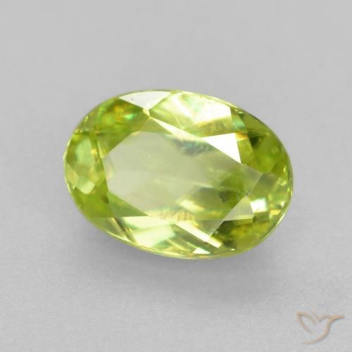 Sfene Verde brillante naturale da 0.77 ct, Ovale, VS