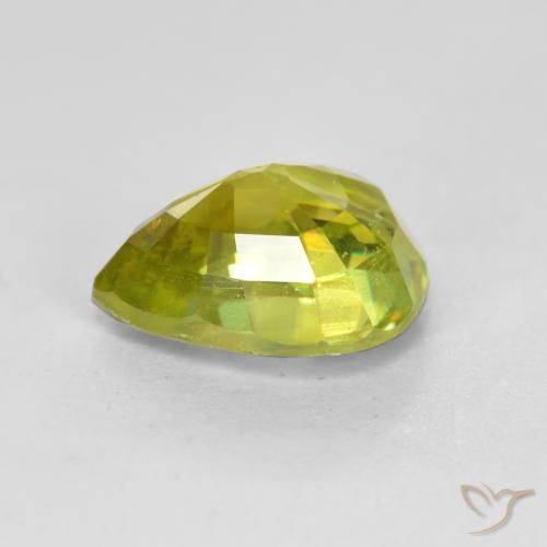 Sfene Caldo bosco verde naturale da 1.56 ct, Forma a pera, VS-SI