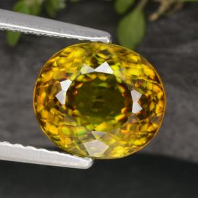 Sfene Oro verdastro naturale da 3.35 ct, Taglio ovale, VVS-VS