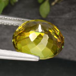 Sfene Oro verdastro naturale da 3.35 ct, Taglio ovale, VVS-VS