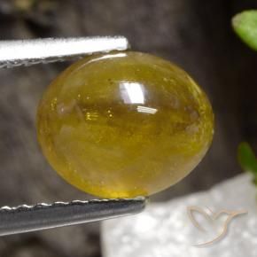 Sfene Oro naturale da 2.68 ct, Ovale, Traslucido