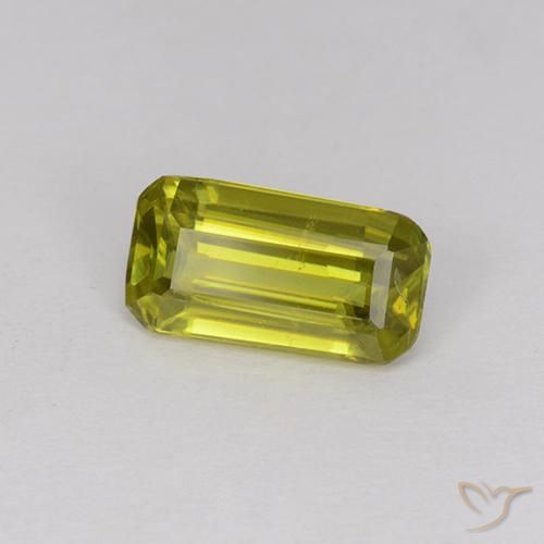 0.87ct Naturale Verde caldo Sfene, Taglio smeraldo, VS