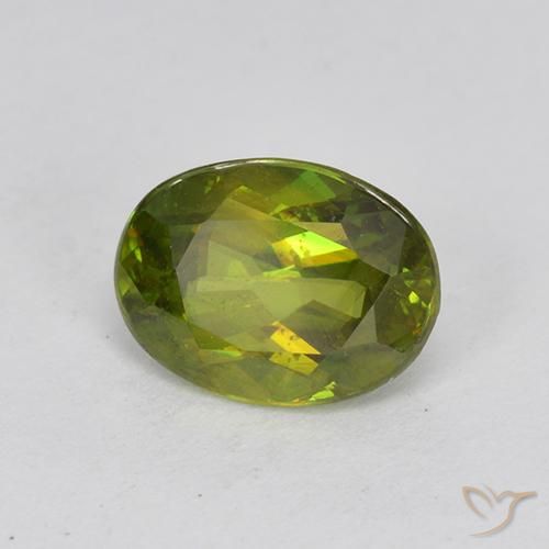 Sfene Verde foresta naturale da 1.03 ct, Ovale, VVS-VS