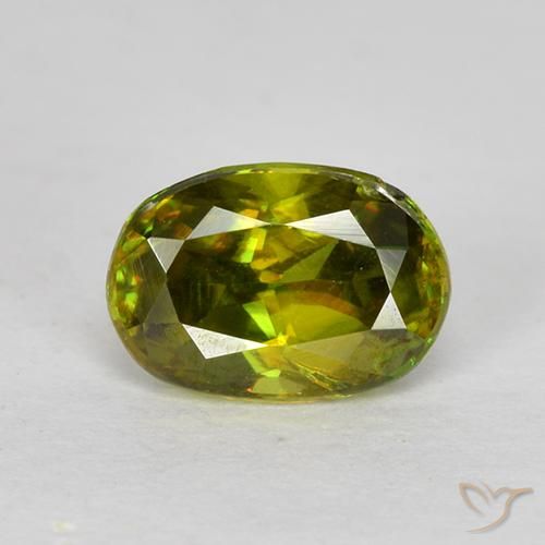 0.73ct Naturale Verde foresta Sfene, Ovale, VS