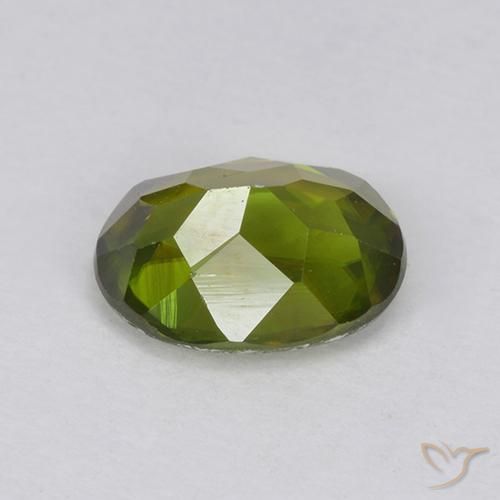 Sfene Caldo terroso verde naturale da 1.11 ct, Taglio ovale, VVS-VS