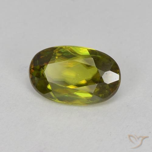 Sfene Verde medio-scuro naturale da 0.74 ct, Ovale, VVS-VS