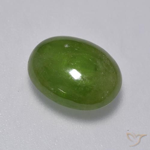 Sfene Verde acceso naturale da 3.56 ct, Ovale, Traslucido