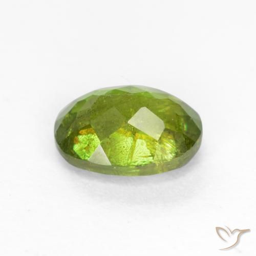 Sfene Verde foresta naturale da 0.66 ct, Ovale, SI
