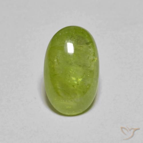 Sfene naturale verde da 2,33 ct, taglio ovale, traslucido