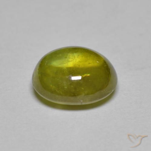 Sfene naturale verde da 2,40 ct, taglio ovale, trasparente