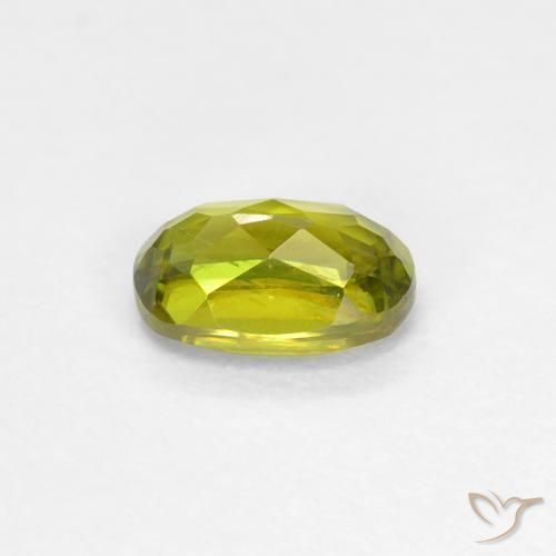 Sfene Caldo bosco verde naturale da 0.56 ct, Ovale, VS