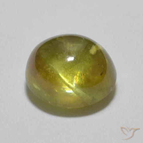 Sfene Caldo bosco verde naturale da 1.69 ct, Ovale, Trasparente