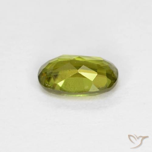 Sfene Caldo terroso verde naturale da 0.50 ct, Ovale, VS