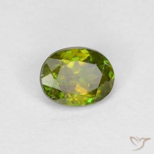 Sfene Medium Dark-Green naturale da 0.35 ct, Ovale, VS