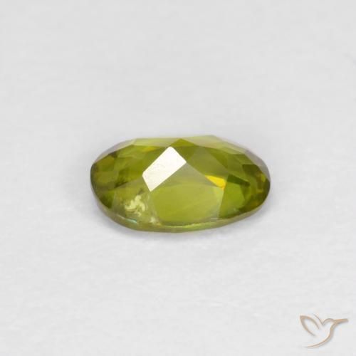 Sfene Caldo bosco verde naturale da 0.42 ct, Ovale, VS
