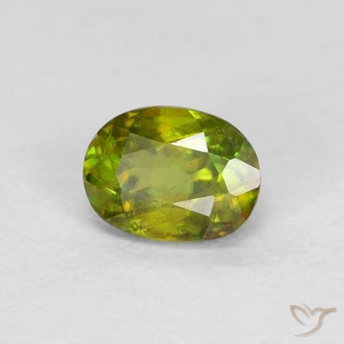 Sfene Medium Dark-Green naturale da 0.57 ct, Ovale, VVS-VS