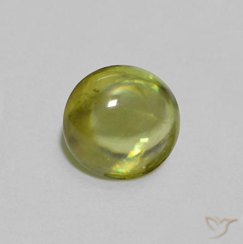 Sfene Caldo bosco verde naturale da 0.94 ct, Ovale, Trasparente