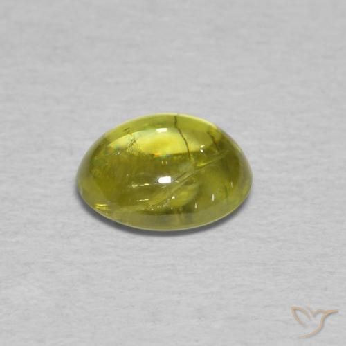 Sfene Caldo bosco verde naturale da 1.06 ct, Ovale, Trasparente