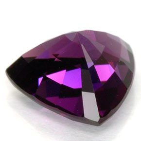 Spinello naturale viola da 1,65 ct, trillion, VVS
