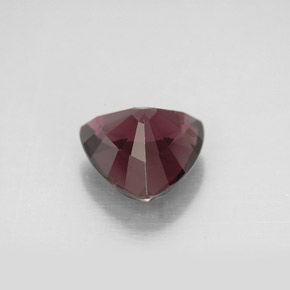 Spinello naturale  da 2,46 ct, trillion, VS-SI