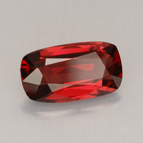 Spinello naturale arancione da 1,95 ct, taglio a cuscino, VS