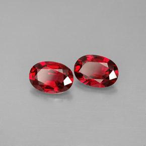 Spinello naturale rosso da  ct, taglio ovale, VS