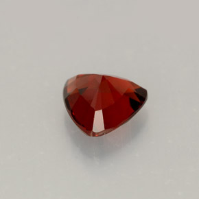 Spinello naturale rosso da 0,86 ct, trillion, VS
