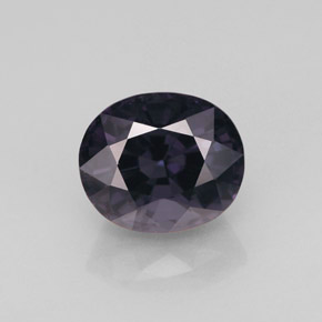Spinello naturale  da 2,43 ct, taglio ovale, VVS