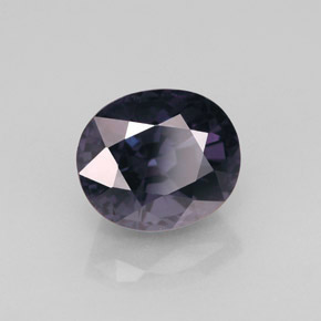 Spinello naturale  da 2,43 ct, taglio ovale, VVS