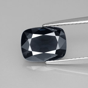 Spinello naturale viola da 2,85 ct, taglio a cuscino, VVS