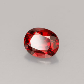 Spinello naturale rosso da 0,76 ct, taglio ovale, VS