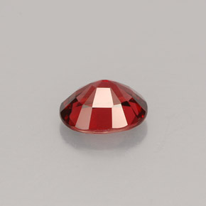Spinello naturale rosso da 0,76 ct, taglio ovale, VS