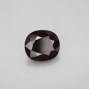 Spinello naturale  da 1,95 ct, taglio a cuscino, VVS-VS