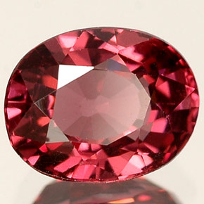 Spinello naturale rosa da 1,45 ct, taglio ovale, VVS