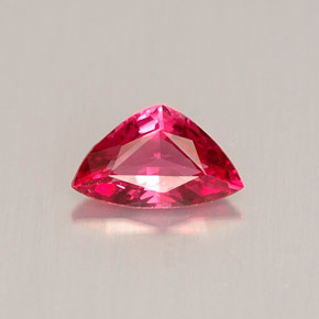 Spinello naturale rosso da 0,44 ct, trillion, VVS-VS