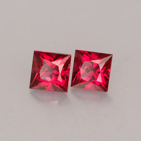 Spinello naturale rosso da  ct, quadrato, VVS-VS