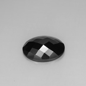 Spinello naturale nero da 8,80 ct, taglio ovale, opaco