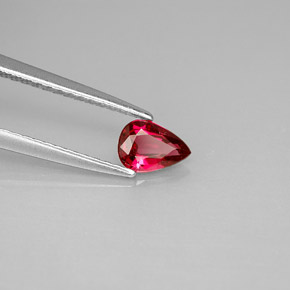 Spinello naturale rosso da 0,38 ct, taglio a pera, VS