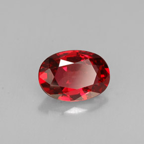 Spinello naturale rosso da 0,68 ct, taglio ovale, VS