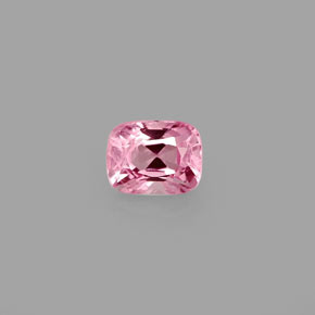 Spinello naturale rosa da 0,54 ct, taglio a cuscino, VS