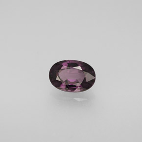 Spinello naturale  da 0,83 ct, taglio ovale, VVS-VS