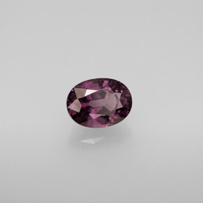 Spinello naturale  da 1,33 ct, taglio ovale, VS