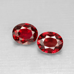 Spinello naturale rosso da  ct, taglio ovale, VS