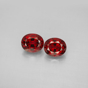 Spinello naturale rosso da  ct, taglio ovale, VS