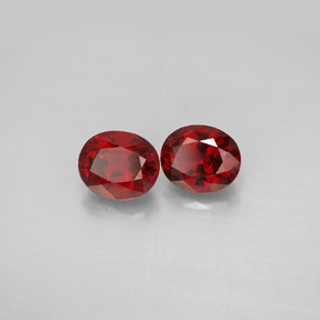Spinello naturale rosso da  ct, taglio ovale, VS